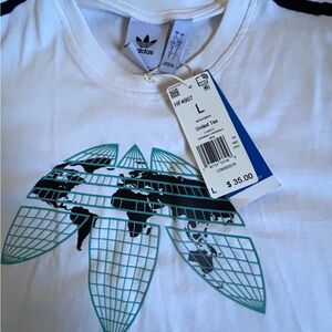New size large adidas t shirt